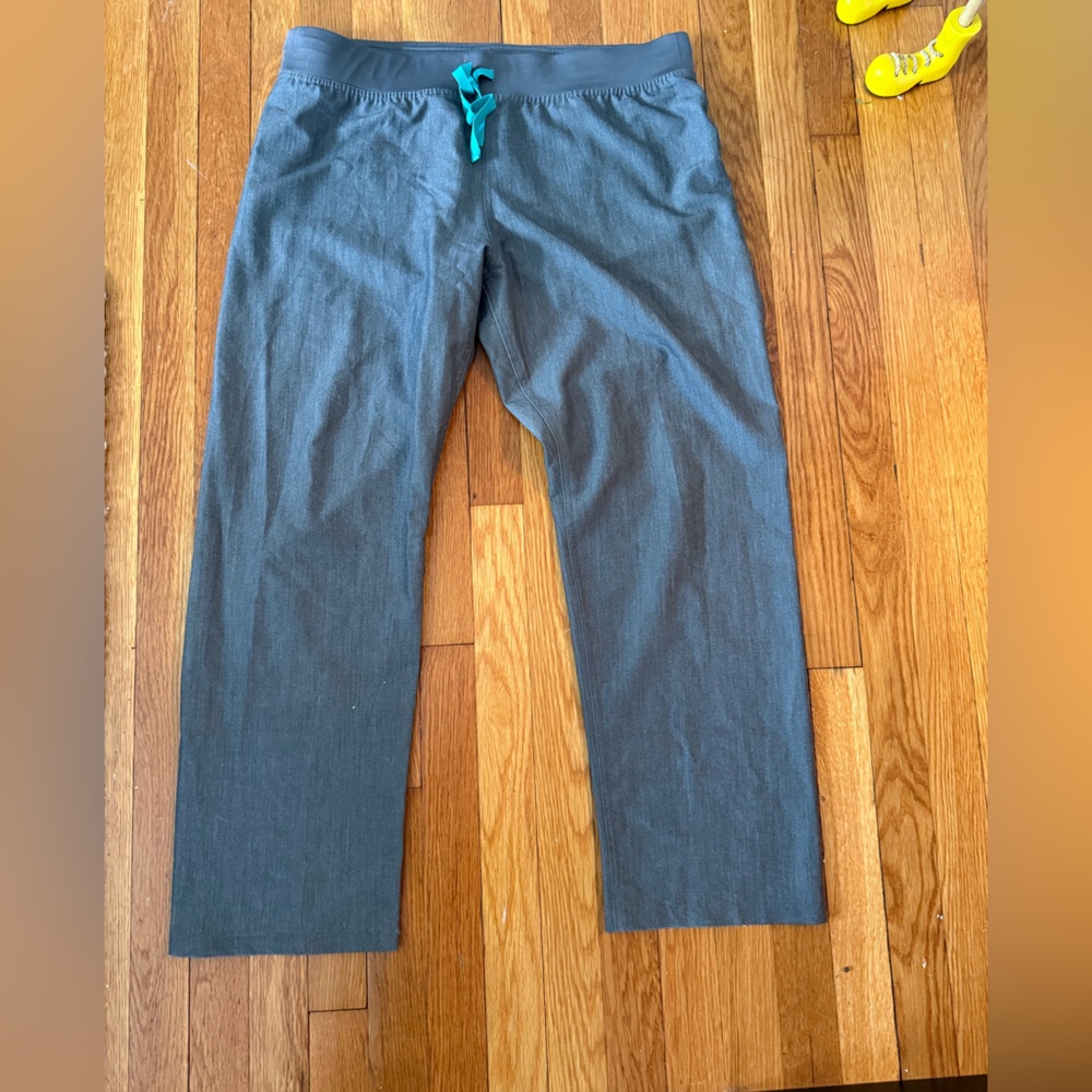 Figs Livingston scrub pants
